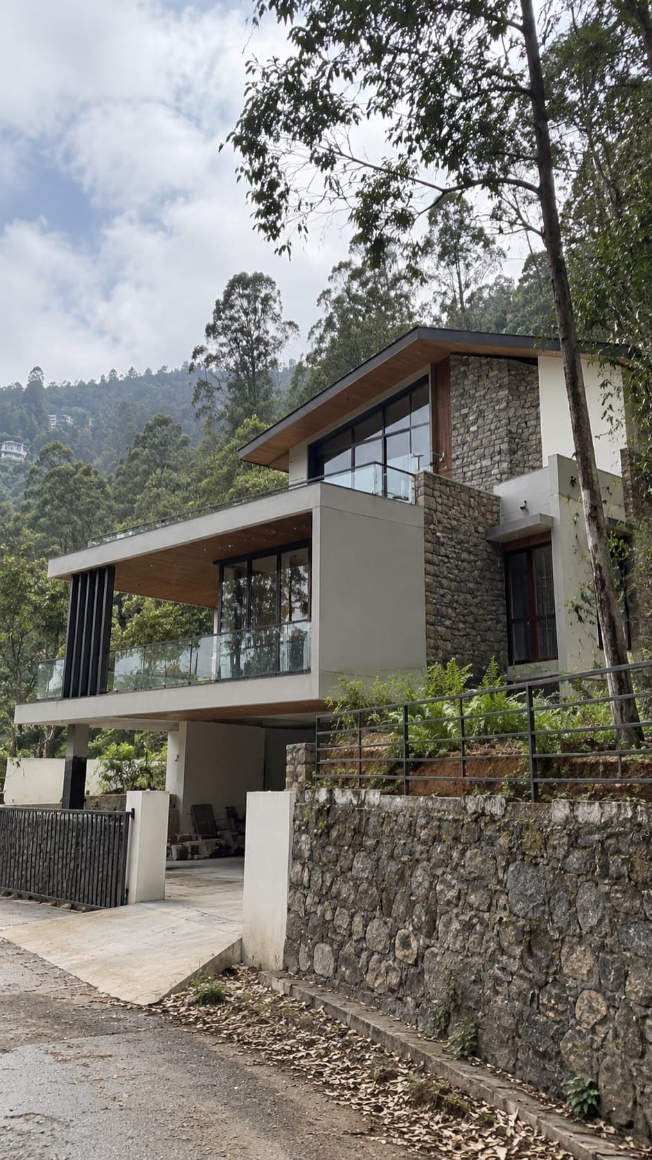 6,000 sqft villa/house in Kodaikanal, sold on Gmore in Aug 2026