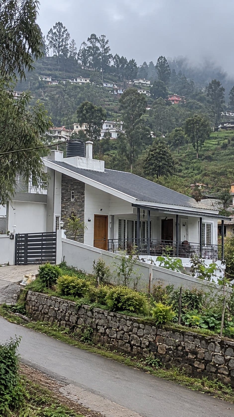 2,200 sqft villa/house in Ooty, sold on Gmore in May 2026